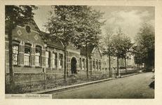 12175 Gezicht op de Openbare Lagere School (Bantuinschool) aan de Nieuwe Veenendaalseweg te Rhenen.